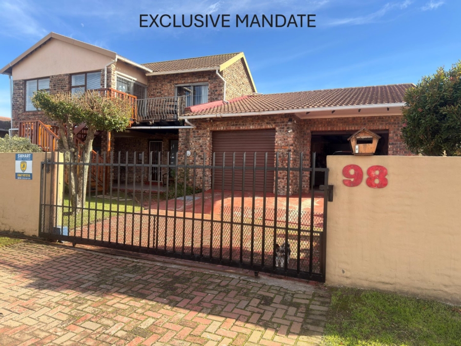 3 Bedroom Property for Sale in Wavecrest Eastern Cape
